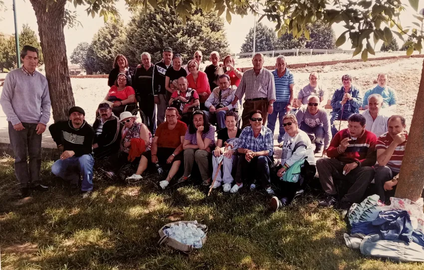 Aldis Salud Mental - fotos históricas de residentes en una excursión