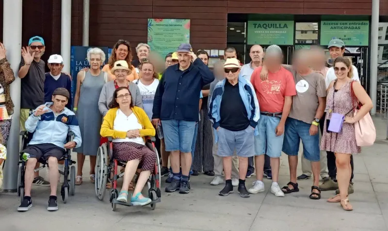 Aldis Salud Mental - fotos históricas de residentes en una excursión